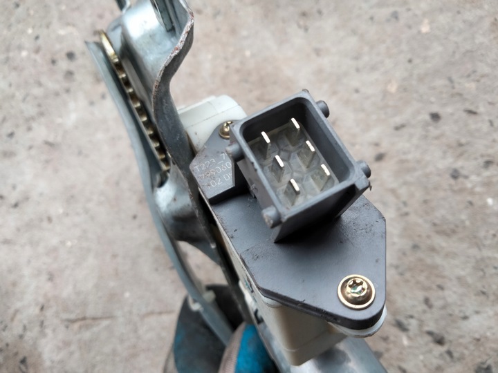 фото №5, Avensis t25 подъемник стекла правый зад 69830-05100