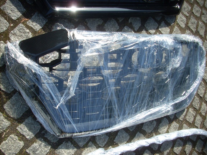 фото №8, Audi q8 sq8 решітка бампера решітка радіатора карбон ew. rsq8 карбон планка