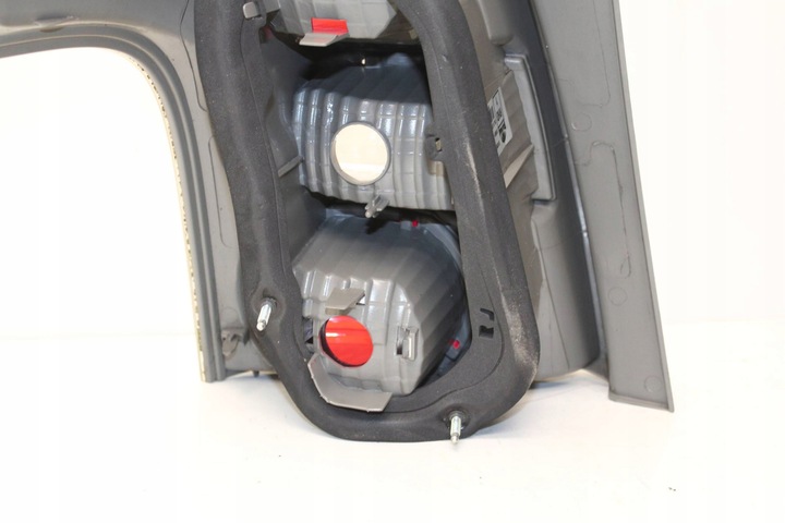 фото №6, Toyota corolla verso ii лампа задняя правая зад правые