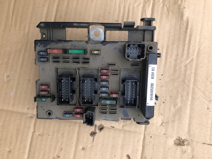 фото №1, Коробка запобіжників модуль bsm peugeot 307 sw 01-05 9646405280