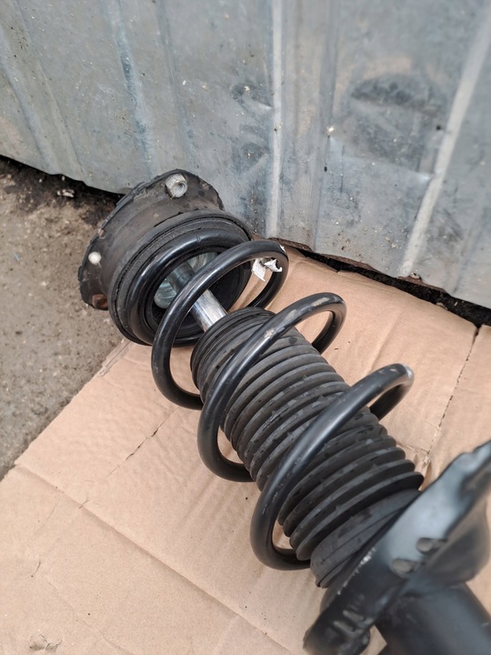 фото №9, Амортизатор праві перед vw audi a3 8v рестайлінг 5q0413023db