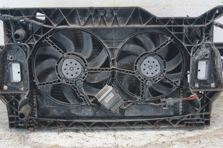 фото №15, Передняя панель радиатор audi a4 b8 2.0 tfsi