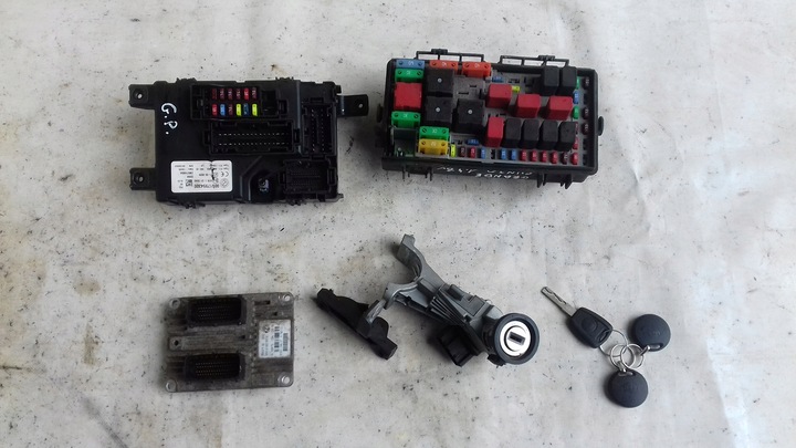 фото №1, Комп'ютер 51793102 iaw5sf3m2 набір імобілайзер fiat grande punto 1.4 8v 05-09