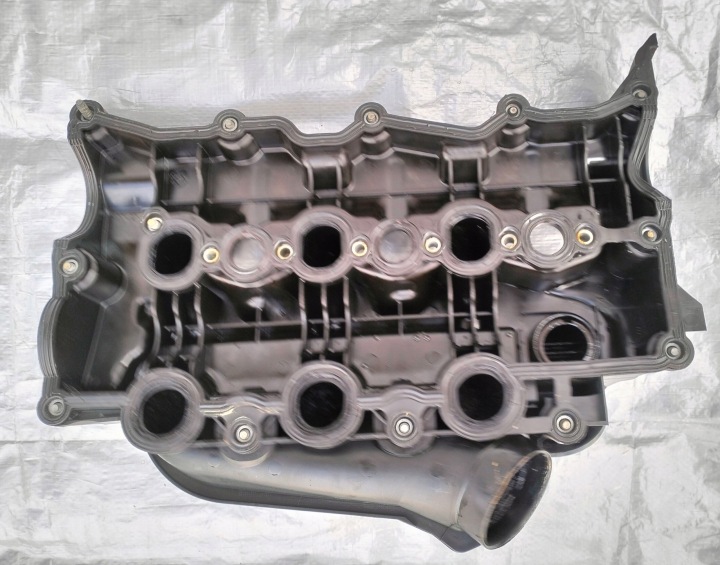 фото №10, Крышка клапанов citroen c5 iii x7 3.0 hdi 9x2q-9424-fa