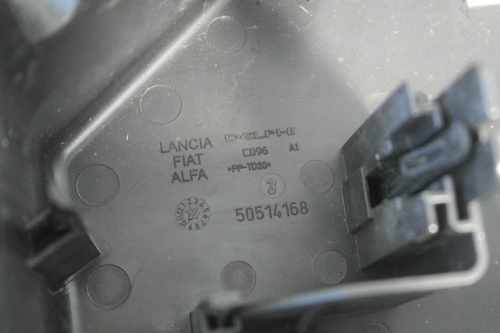 фото №7, Alfa romeo giulietta 10-16 корпус коробка предохранителей 50514168 оригинальный номер