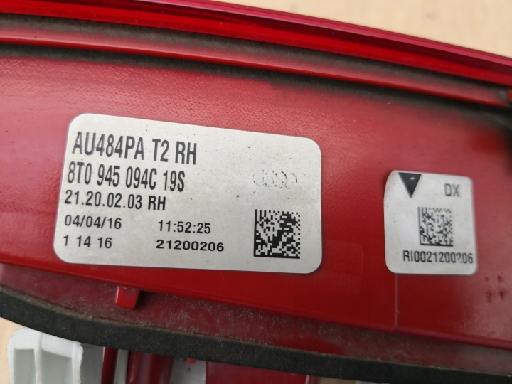фото №6, Audi a5 8t0 рестайлинг 11- фара задняя правая w крышка багажника led