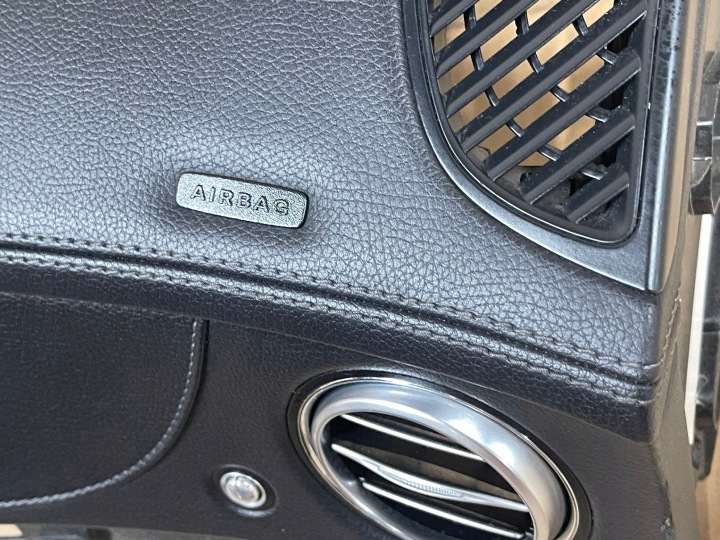 фото №8, Mercedes s-klasa w222 6.3 amg консоль подушки подушка ремни nieregenerowane