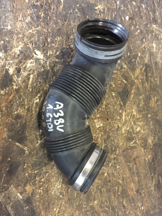 фото №5, A3 8v 1.6 tdi трубка  труба повітря 5q0129654g