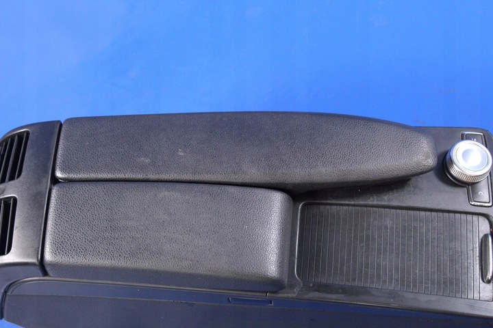 фото №15, Підлокітник тунель середній mercedes w204 08r євро