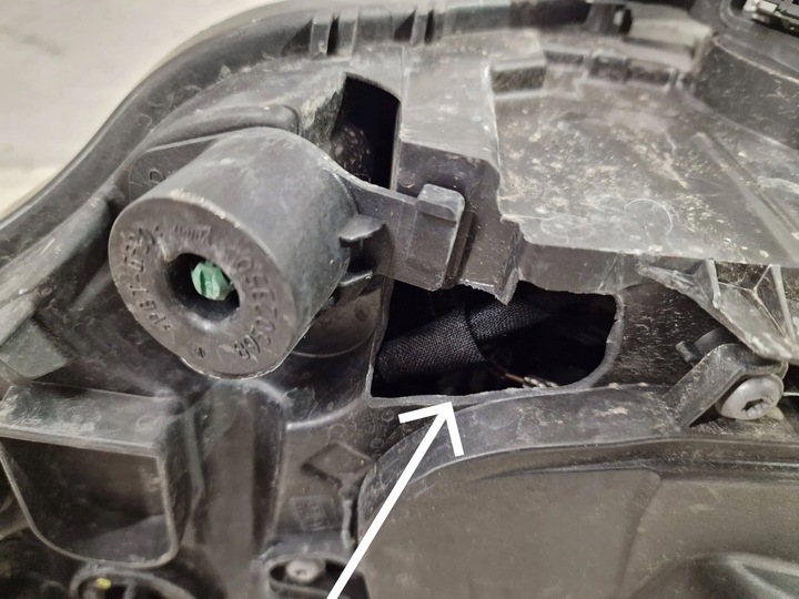 фото №11, Volvo s60 v60 рестайлинг 2013-2018 лампа правая ксенон dbl 31420254 европа