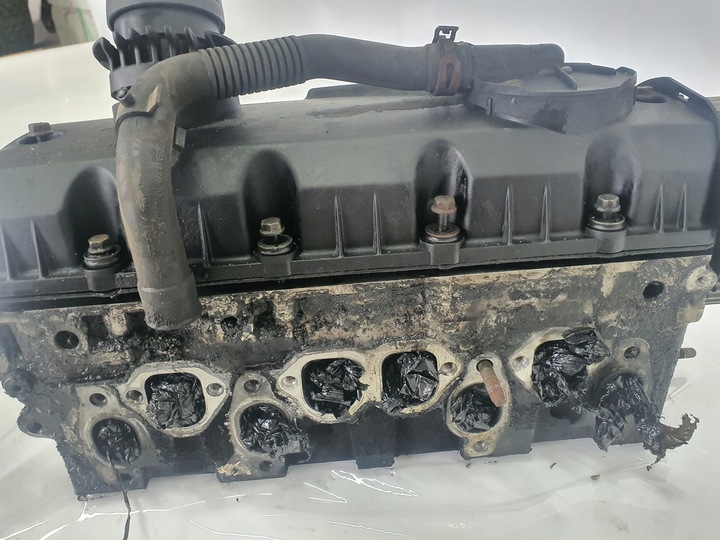 фото №6, Головка + кришка клапанів vw caddy iii 2005r 2.0 sdi bdj