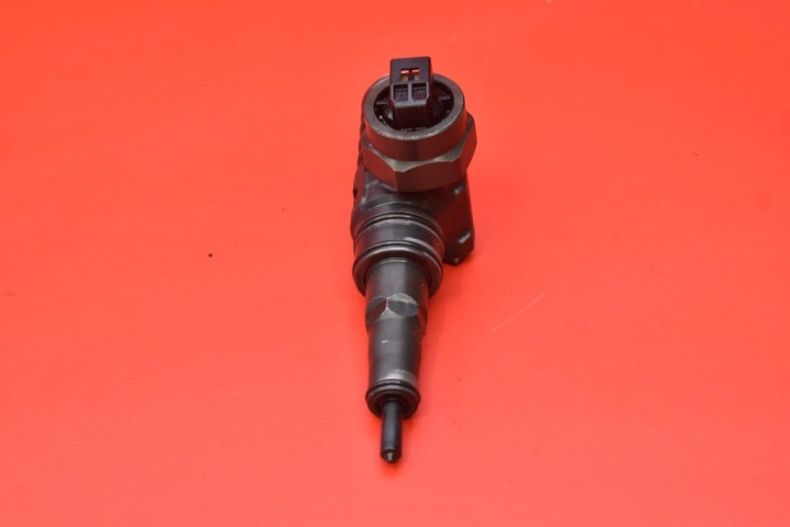 фото №6, Форсунка насос-форсунка 0414720028 038130073aa audi a3 8l 1.9 tdi 100 km 00-03