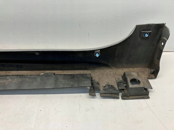 фото №8, Corolla e21 универсал порог защита пороговая наружная планка правая 1j6 царапины