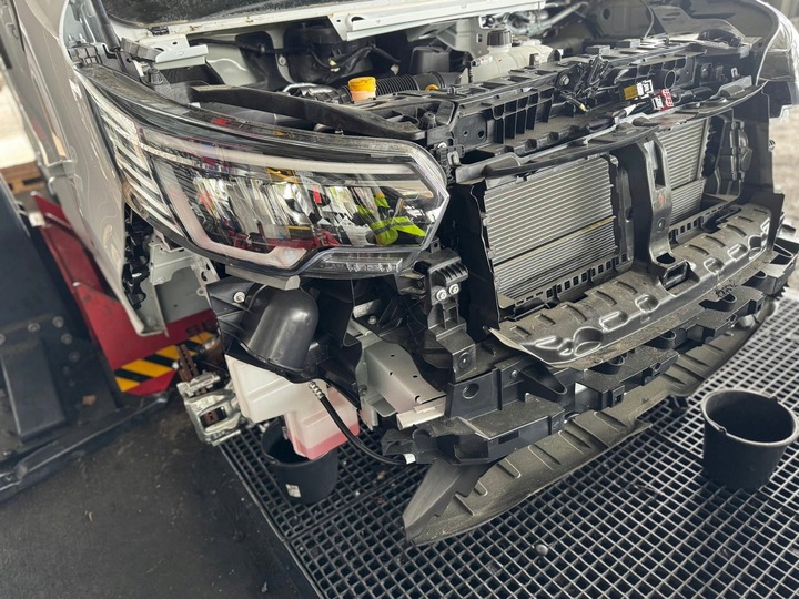 фото №11, Renault trafic iii iv 2.0 dci бампер лампы капот крылья радиатор ov369