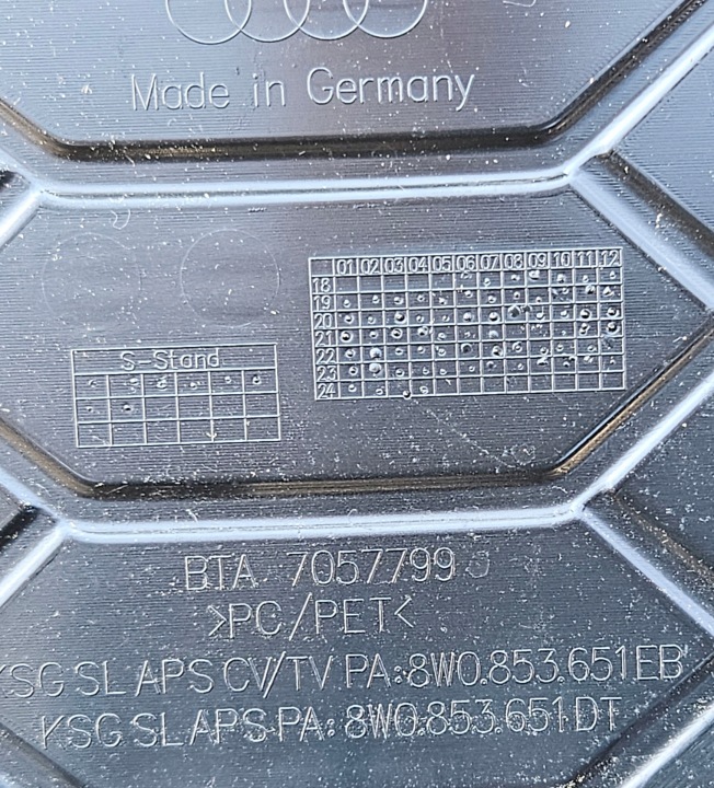 фото №11, Audi s4 a4 b9 рестайлинг s- line 19-24 решётка решётка радиатора 8w0853651eb