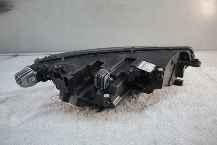 фото №3, Лампа левая перед skoda octavia 5e4941015a