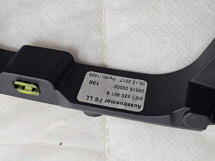 фото №10, Планка кріплення dekoru захист консолі панелі решітка повітропровід audi a4 b9 a5