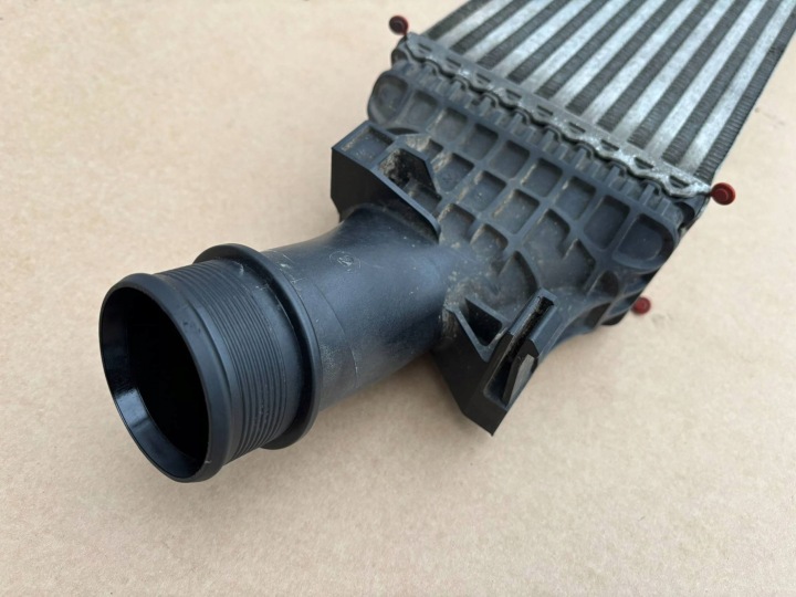 фото №10, Audi a4 b8 8k a5 8t 2.0 tfsi радиатор воздуха интеркулер 8k0145805g
