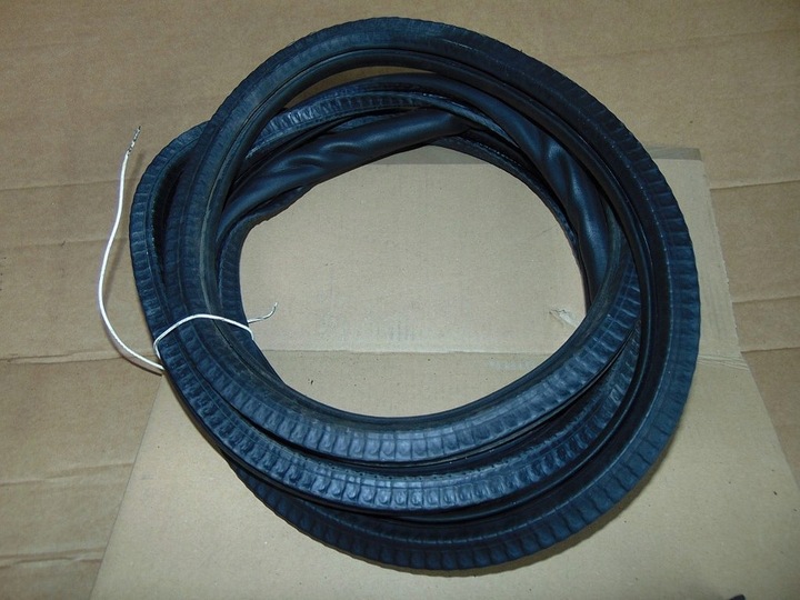 фото №5, Vw touran 1.9tdi 04r прокладка двері правий перед