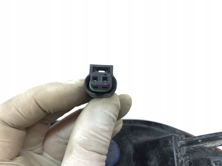 фото №11, Polestar 2 ii 20- лівий відбивач бампера зад лампа p31698096