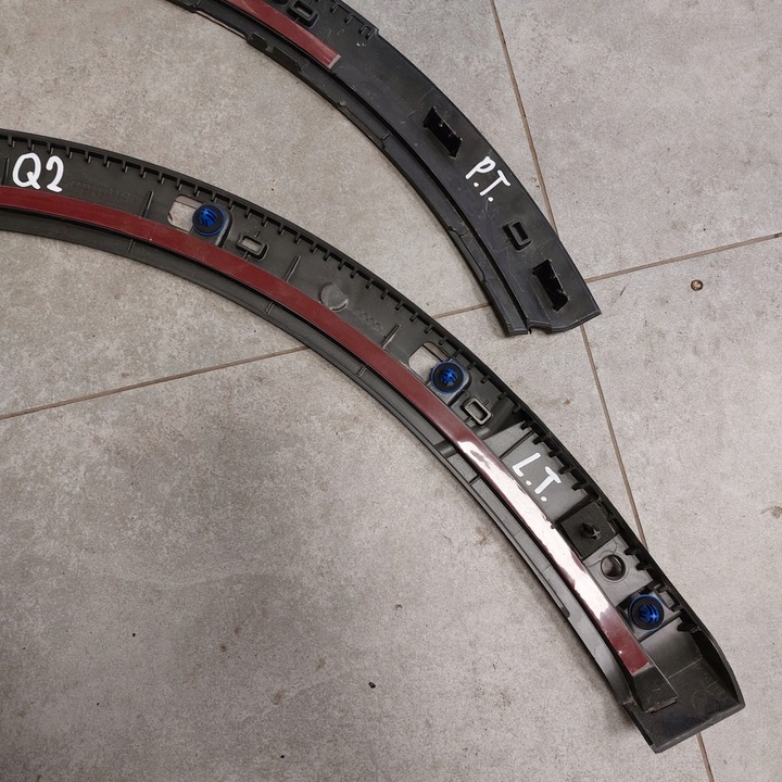 фото №5, Audi q2 шильдик планка монтажная накладки крыльев заднего левая правая