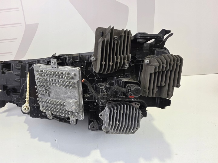 фото №9, Лампы передние laser bmw ix i20 m60 5aa3cea1 5acea2 klp