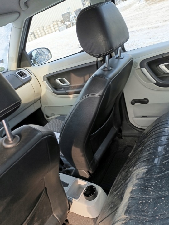 фото №8, Сиденья сиденье диван задняя pół кожа skoda roomster 2009 год