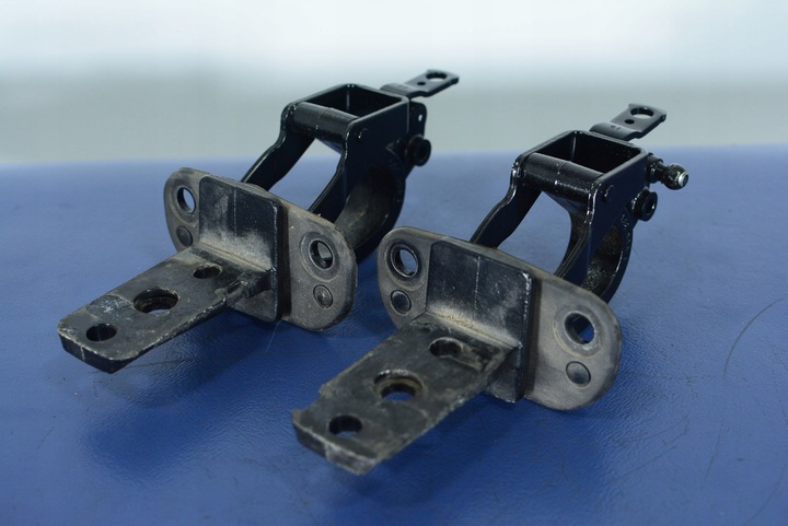 фото №1, Volvo v70 iii петли задней крышки 31298103