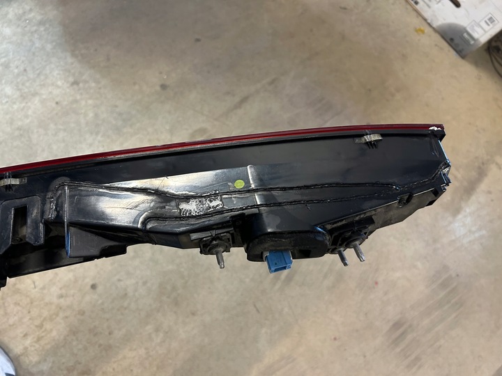 фото №6, Audi q8 2019 лампа led накладка крышки зад 4m8945095c