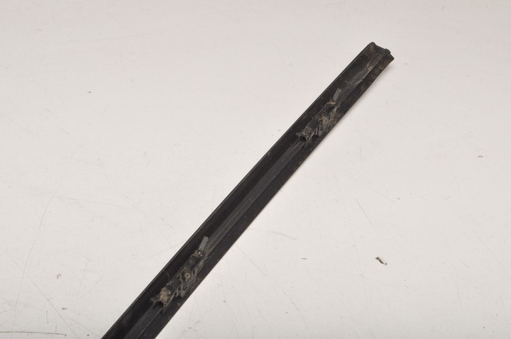 фото №9, Volvo s60 ii v60 планка стёкла передний лобовой 31335865 правая