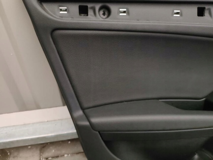 фото №6, Audi a4 b8 боковина оббивка двері перед зад шкіра