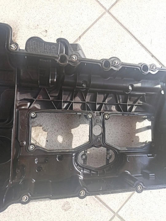 фото №7, Bmw f20 f30 f32 f10 f25 f15 - n20b20 2.0i 2.8i - кришка клапанів