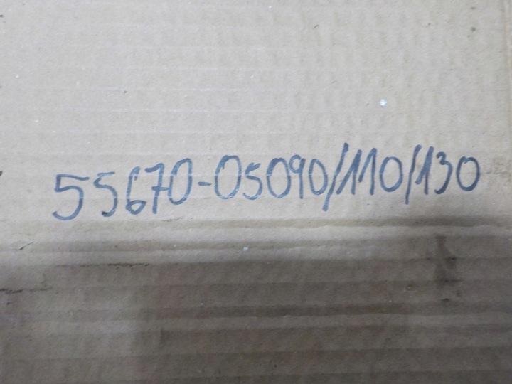 фото №9, Toyota avensis t27 2011r. 2.0 d4d решётка воздуховод средняя 55670-05090