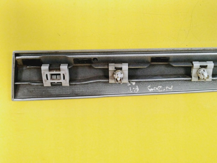 фото №7, Молдинг крила праве зад mercedes clk a209 a2096902662 nr294