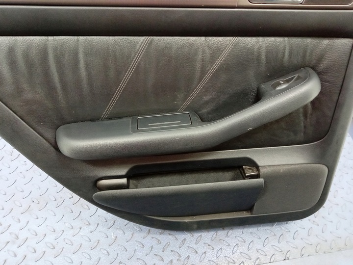 фото №4, Audi a6 c5 sedan оббивка боковина зад лівий