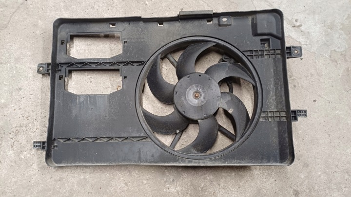 фото №6, Mitsubishi colt 04-12 1.1 1.3 b вентилятор охолодження радіатора (дифузор) з кондиціонер 1350a375