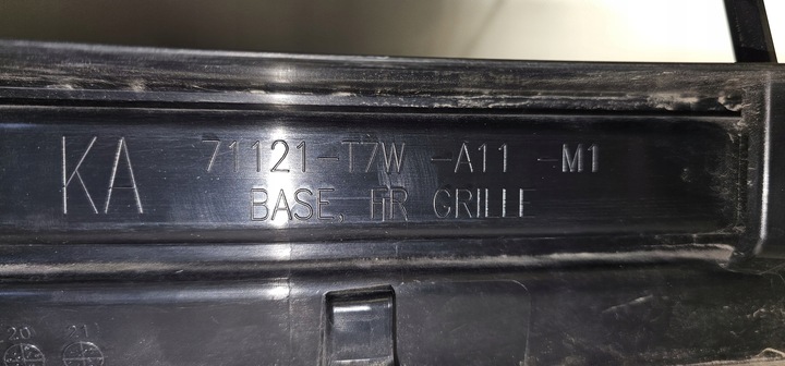 фото №11, Honda hr-v 19 - решітка решітка радіатора 71121-t7w-a11