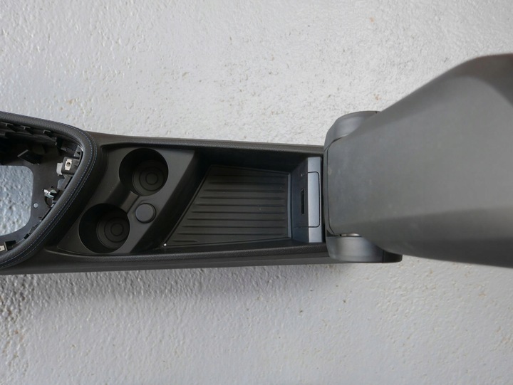 фото №8, Bmw f45 f46 підлокітник тунель середній