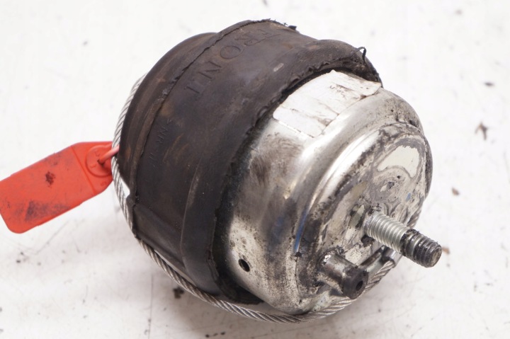 фото №4, Volvo s60 i v70 ii d5244t подушка двигуна перед 30680751
