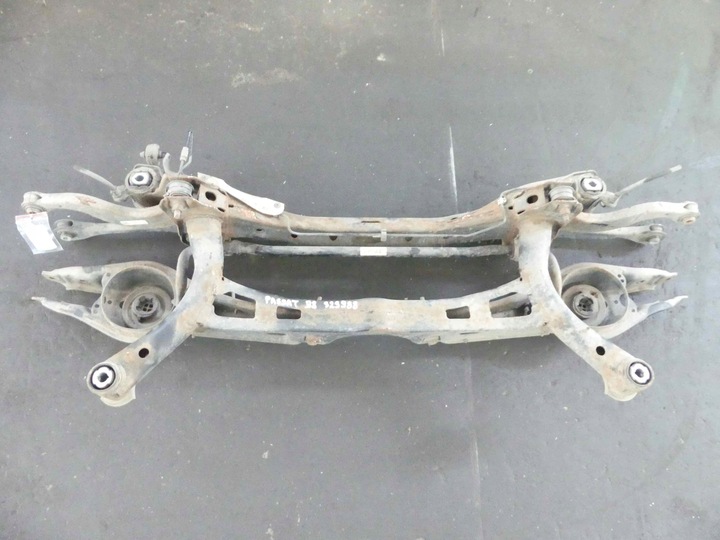 фото №1, Задня балка зад важелі vw passat b8 універсал