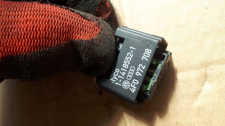 фото №10, Разъём штекер радара дистроник 4f0972708 vag