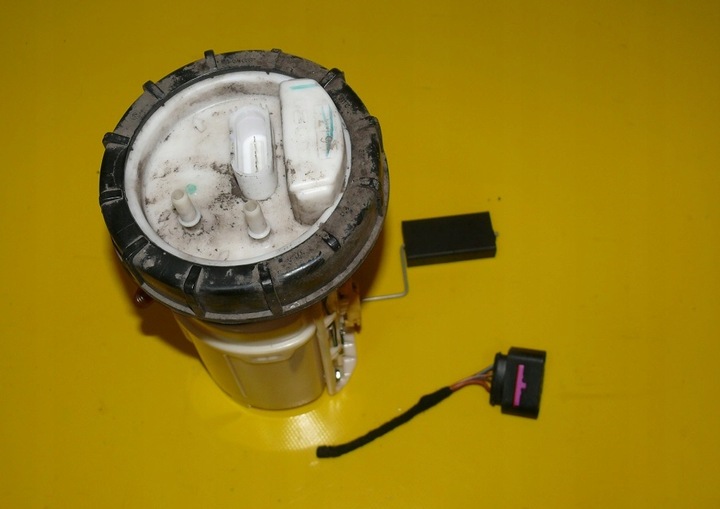 фото №1, Помпа топлива топливная vw new beetle 1.6 bfs 98-