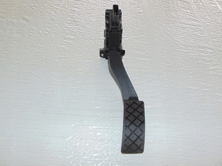 фото №1, Vw passat b8 педаль газу 5q1723503j jak новий