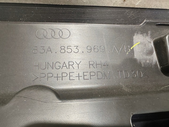 фото №9, Audi q3 ii 2 83a 18- s-line молдинг двери левые левая зад 83a853969a/b