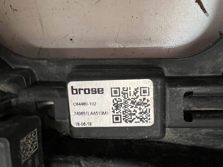 фото №12, Honda cr-v v 18- модуль відкривання кришки багажника ніжка кріплення датчика