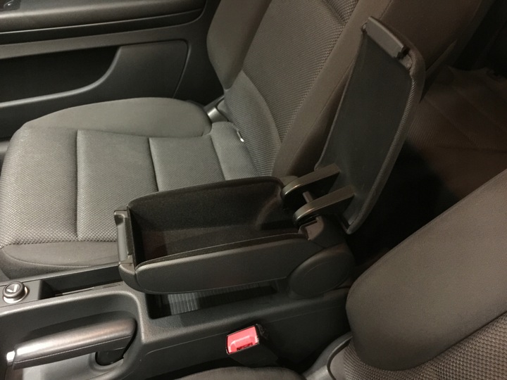 фото №6, Підлокітник ze бардачком do audi a3 8p гніздо 12v монтаж