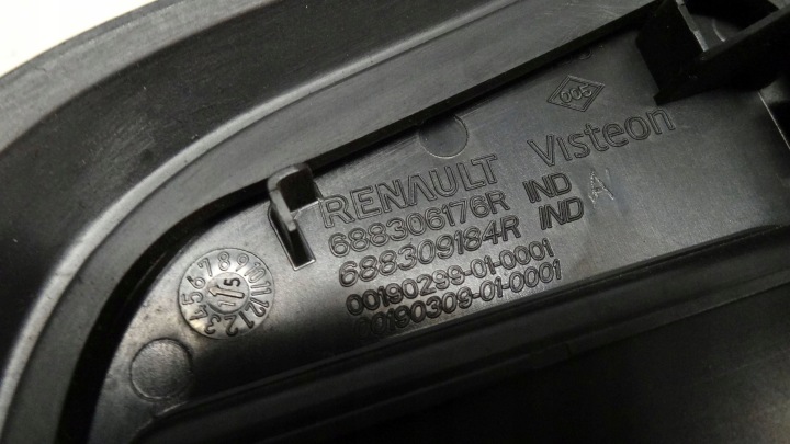 фото №8, Renault master iii 2015 рамка консоли средней панели 682600025r 688306176r