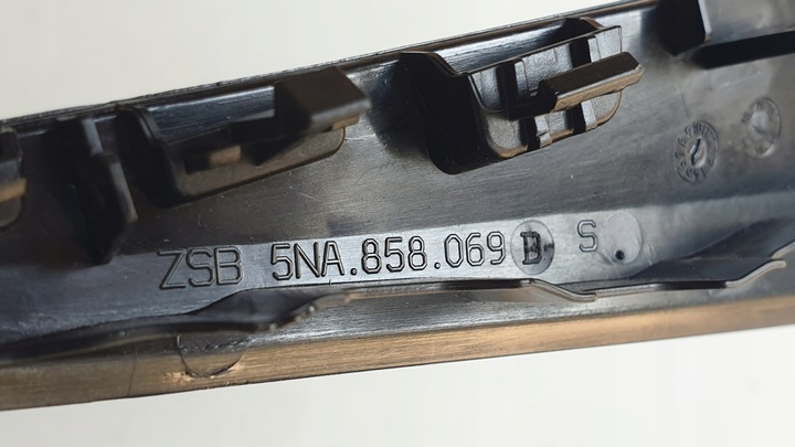 фото №8, Рамка защита экрана навигации vw tiguan ii 5na858071 d s оригинал new