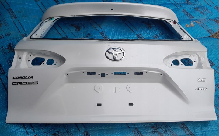 фото №1, Кришка багажника toyota corolla cross 070