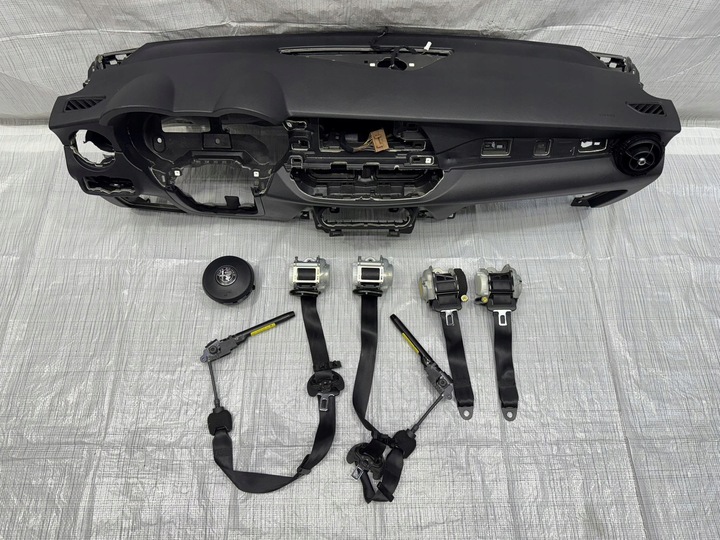 фото №1, Консоль панель роздавальна alfa romeo stelvio 5525-stelvio-konsola